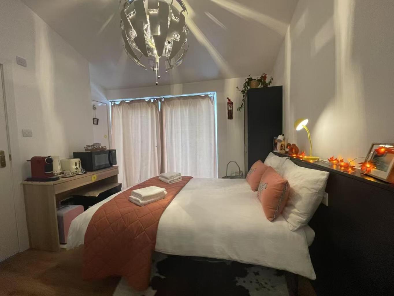 Brand New En-Suite Double Room Private Entry Self-Check Oxford Exterior photo